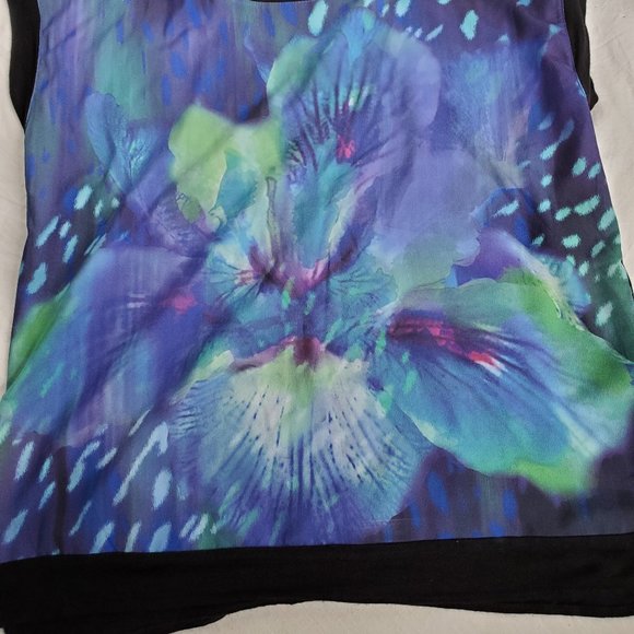 Apt. 9 sz M top watercolor print on front only - Picture 2 of 5